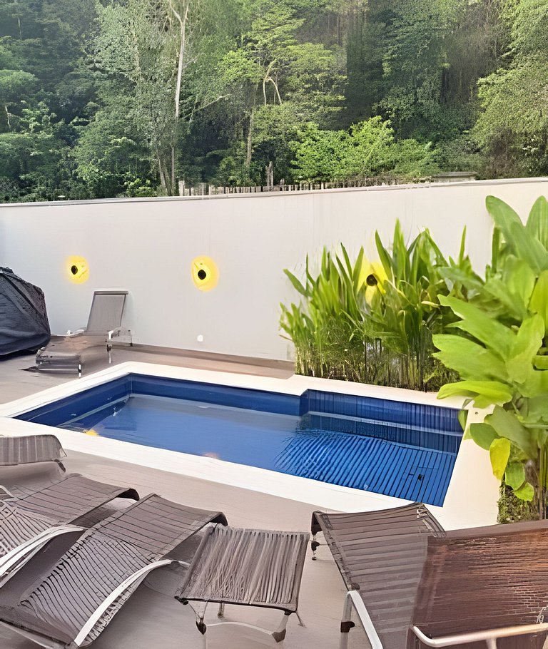 Luxo e Conforto Maresias c/ piscina cond. fechado