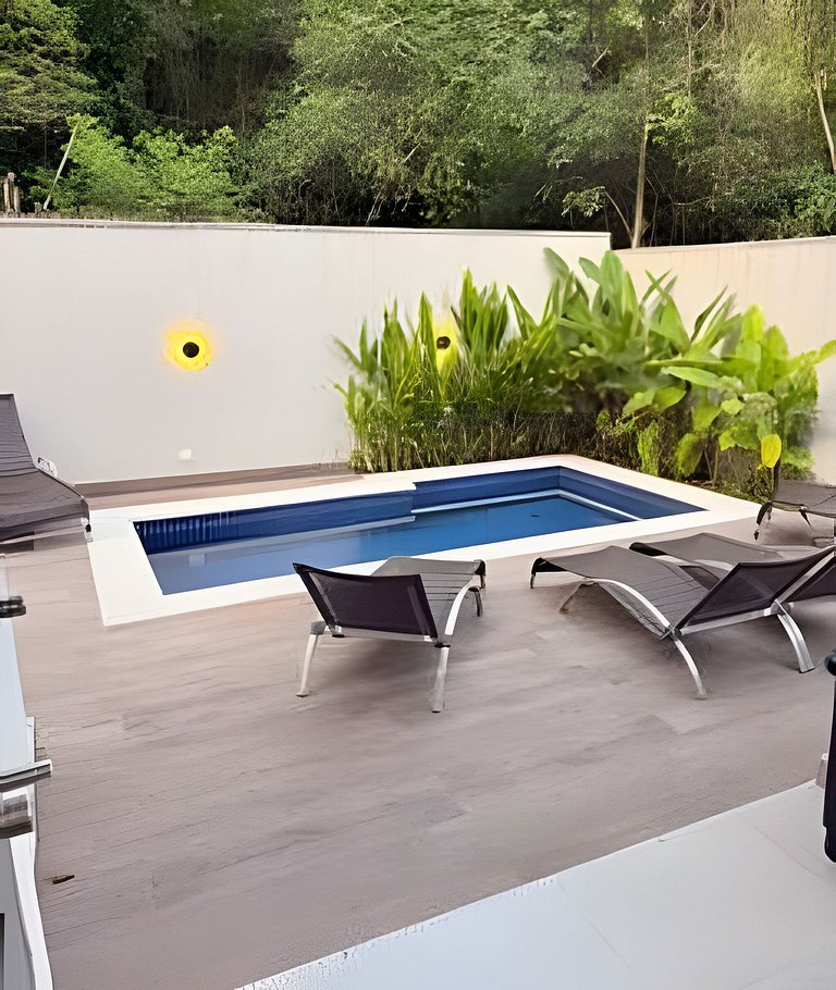 Luxo e Conforto Maresias c/ piscina cond. fechado