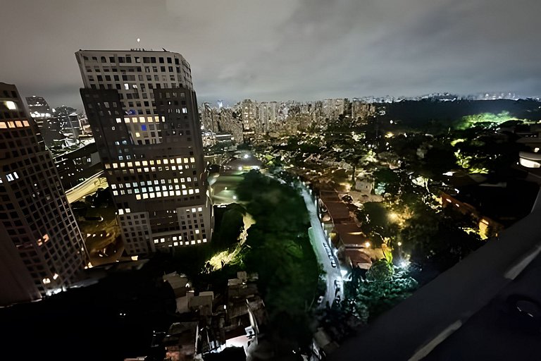 2 Dorm Charmoso c/ Academia, Piscina e vaga (702)