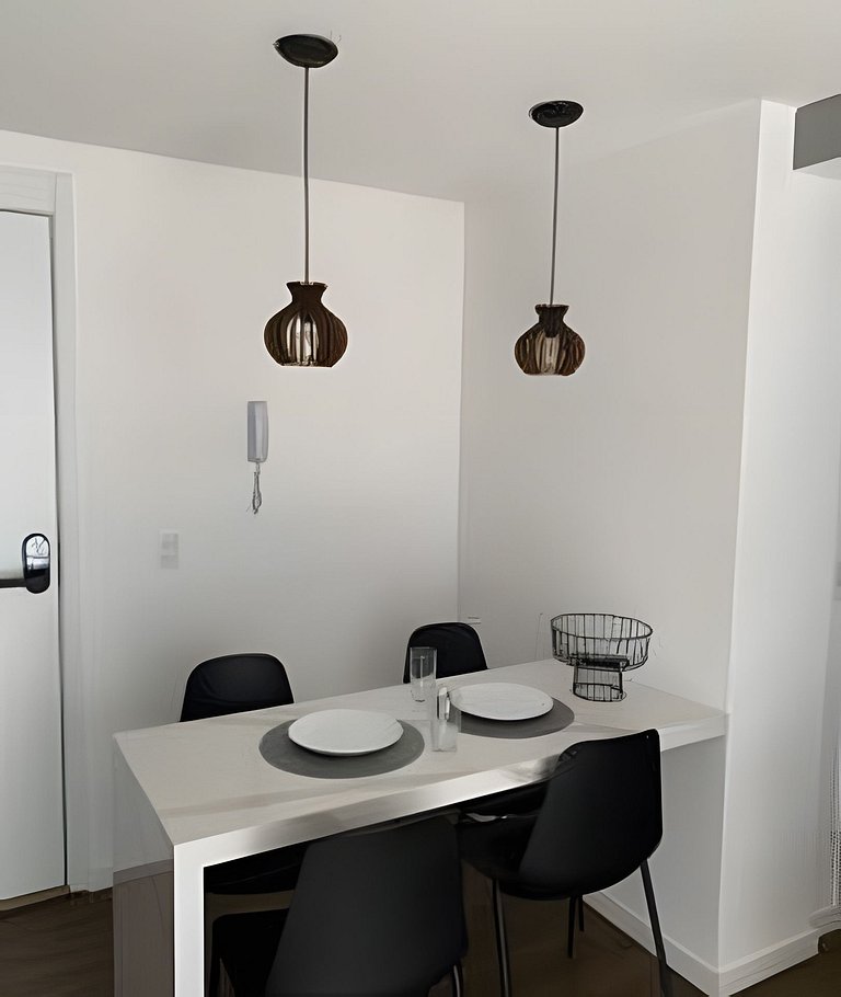 2 Dorm Charmoso c/ Academia, Piscina e vaga (902)