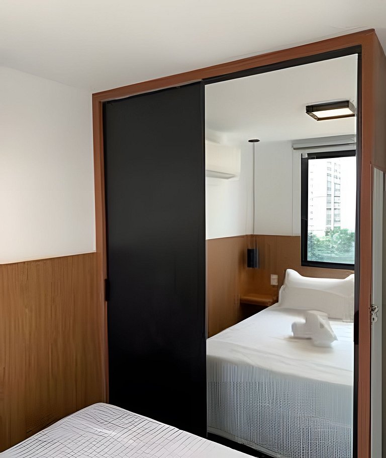2 Dorm Charmoso c/ Academia, Piscina e vaga (902)