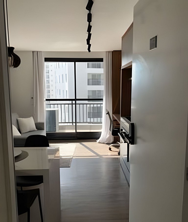 2 Dorm Charmoso c/ Academia, Piscina e vaga (902)