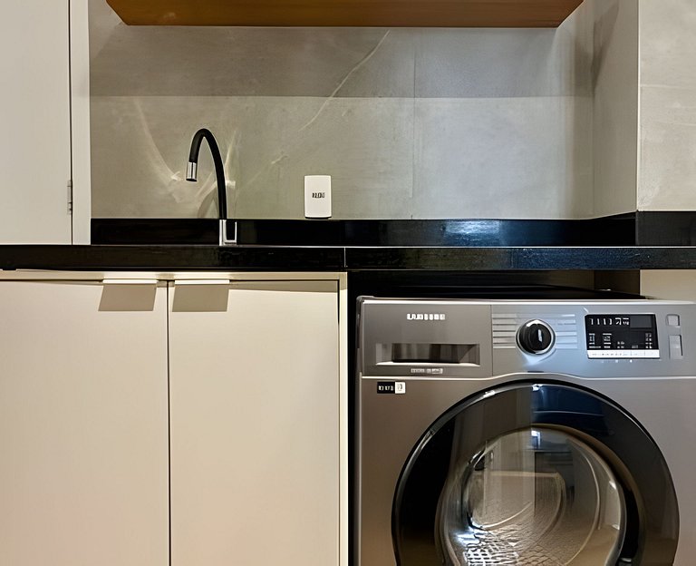 2 Dorm Charmoso c/ Academia, Piscina e vaga (1012)