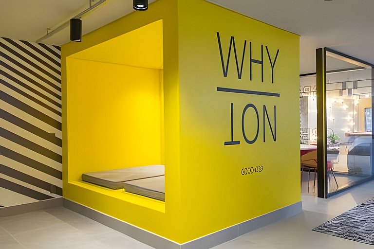 Studio próx. metrô com academia e coworking (605B)