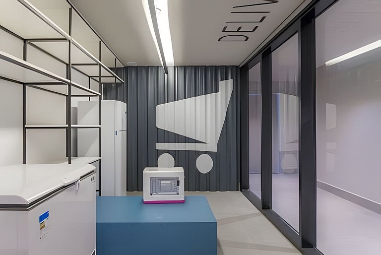 Studio próx. metrô com academia e coworking (605B)