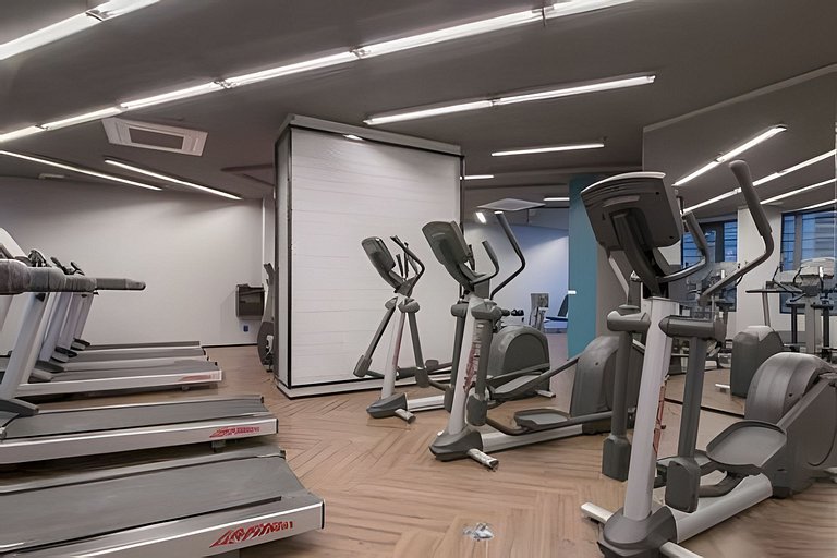 Studio próx. metrô com academia e coworking (605B)