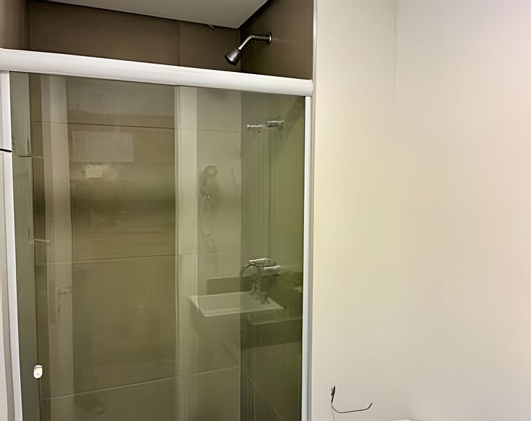 Studio próx. metrô com academia e coworking (605B)