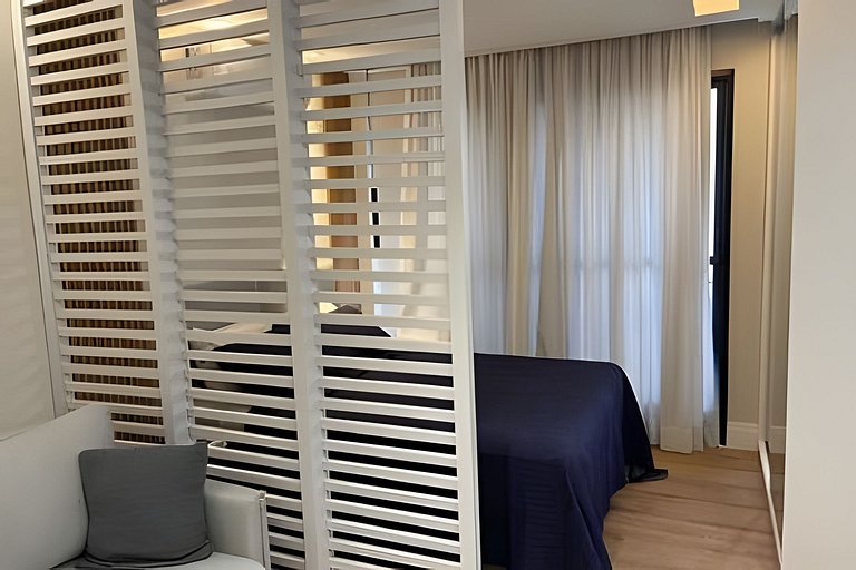 Apto Charmoso c/ Academia e piscina (910)