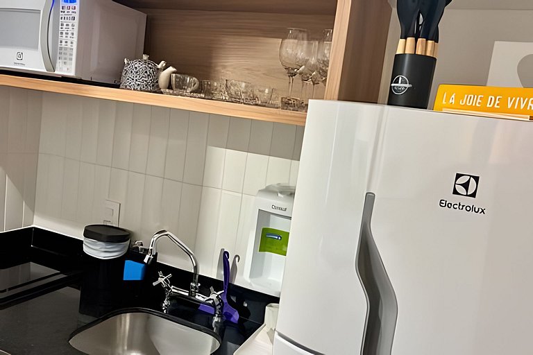 Studio com academia, coworking e metrô (23)