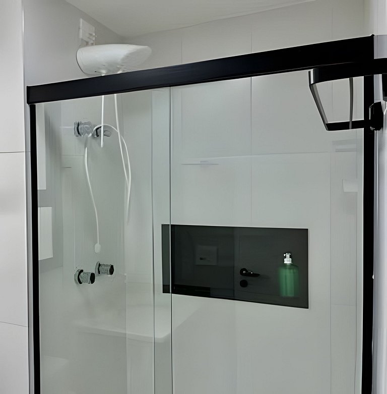 Apto de luxo com piscina incrível, academia(1511A)
