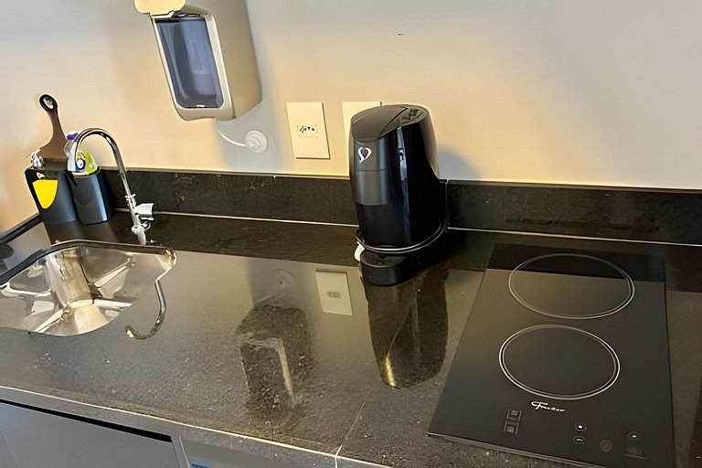 Apto de luxo com piscina incrível, academia(2405A)