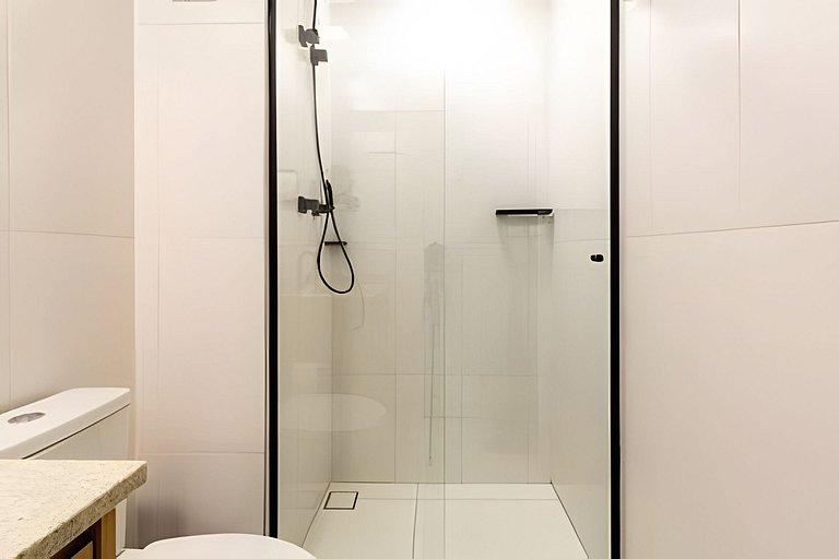 Apto de luxo com piscina incrível, academia(1504B)