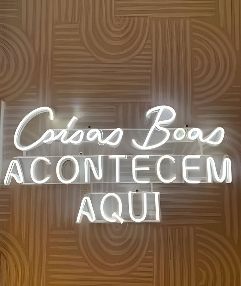 Apto de luxo com piscina incrível, academia(1504B)