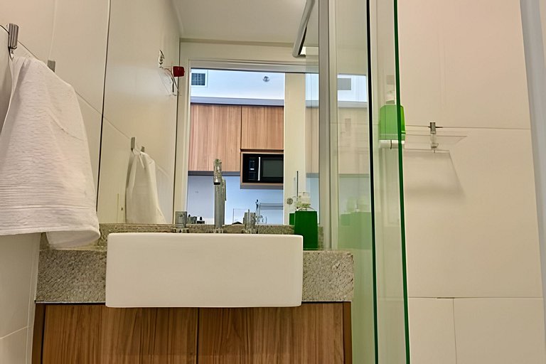 Studio com academia, rooftop e piscina (402)