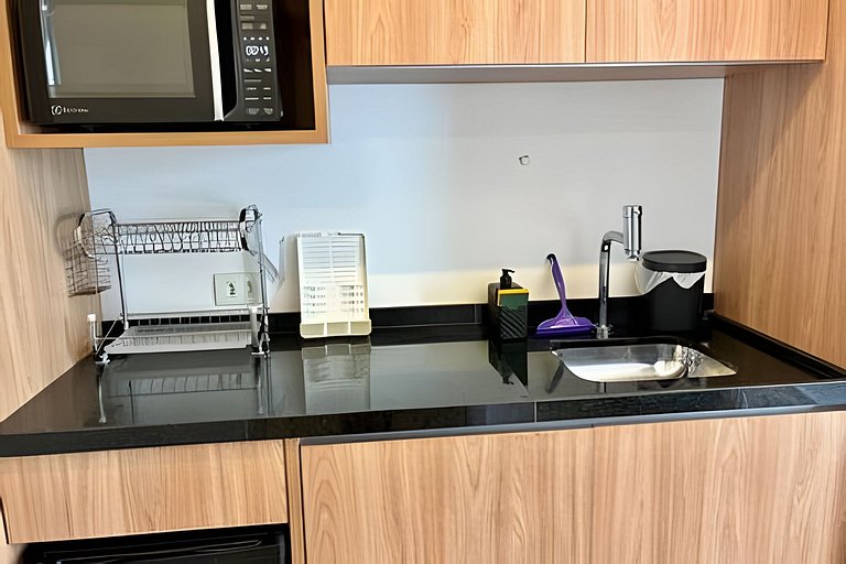 Studio com academia, rooftop e piscina (402)
