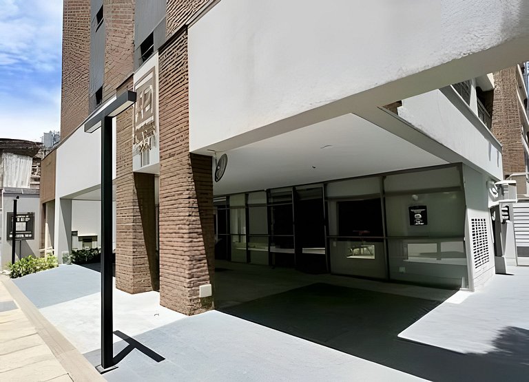 Studio com academia, rooftop e piscina (402)