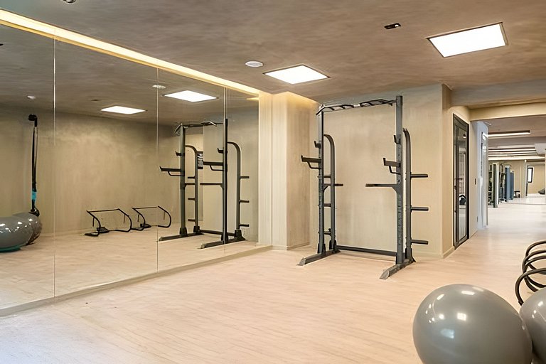 Studio c/ piscina, academia e próx. metrô (411)