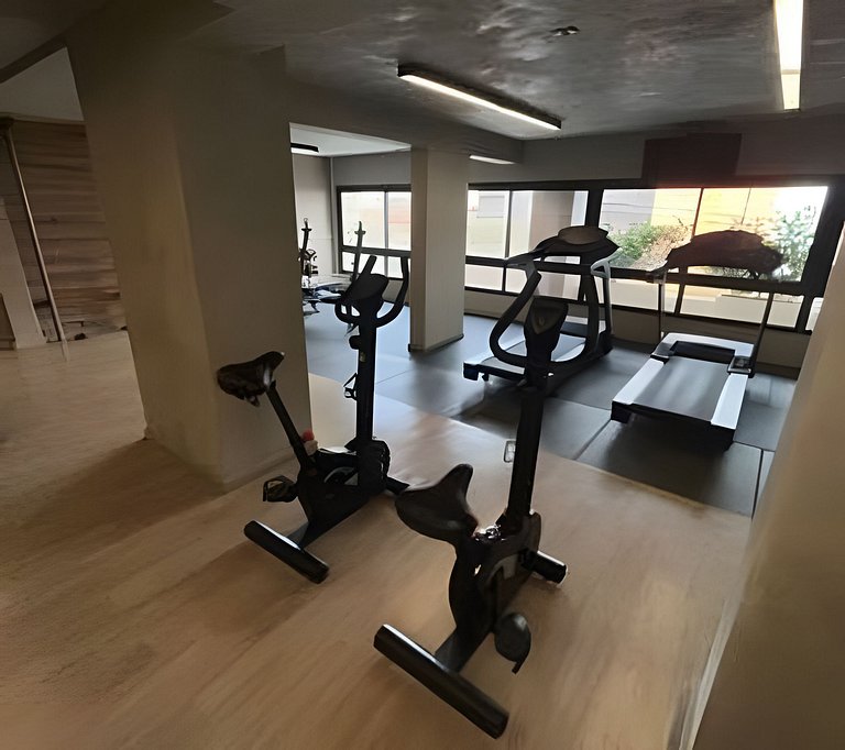 Studio c/ piscina, academia e próx. metrô (411)