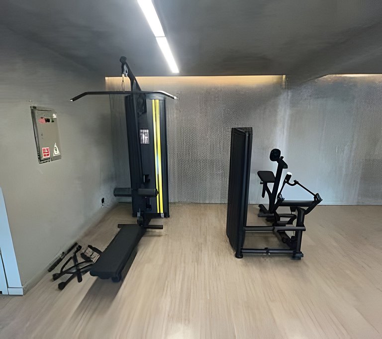 Studio c/ piscina, academia e próx. metrô (411)