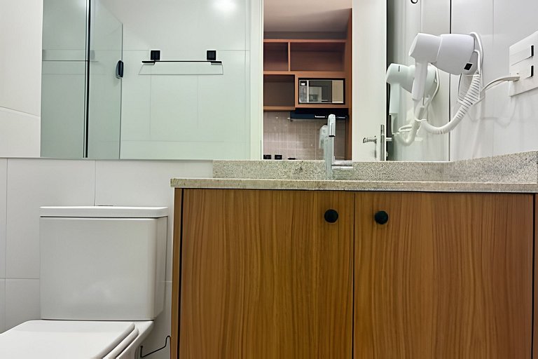 Apto luxo com piscina incrível e academia (1406A)