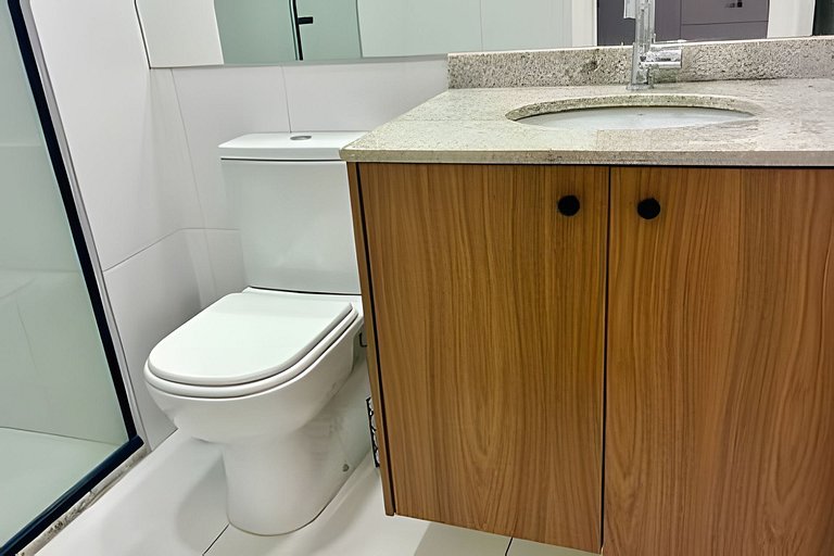 Apto luxo com piscina incrível e academia (1406A)