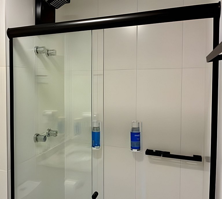 Apto de luxo com piscina incrível, academia(2201B)