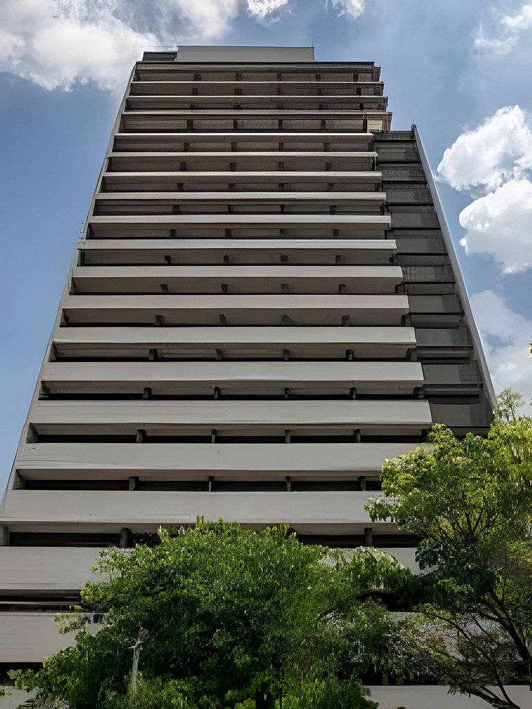 Studio com academia, rooftop e metrô (1302)