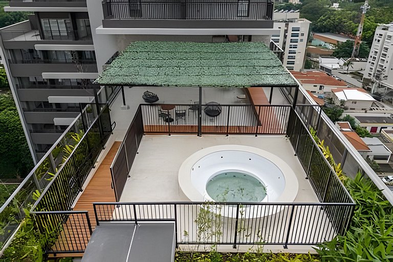 Studio com academia, rooftop e metrô (1302)