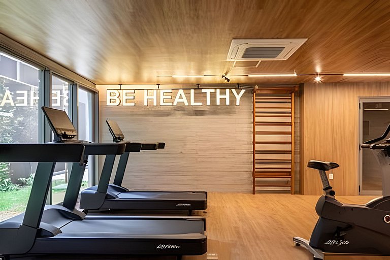 Studio com academia, rooftop e metrô (1302)