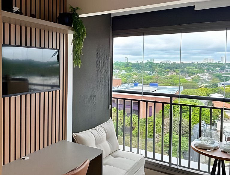 Studio com academia, rooftop e metrô (1303)