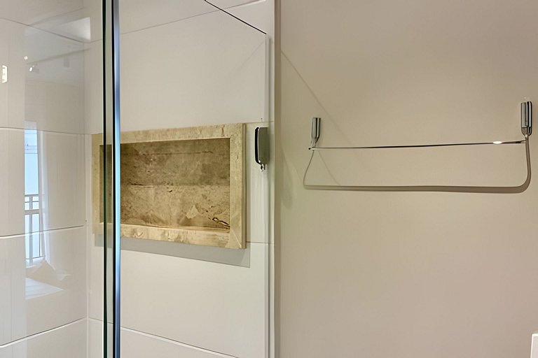 Apto c/ piscina, academia e próx metrô (1406)