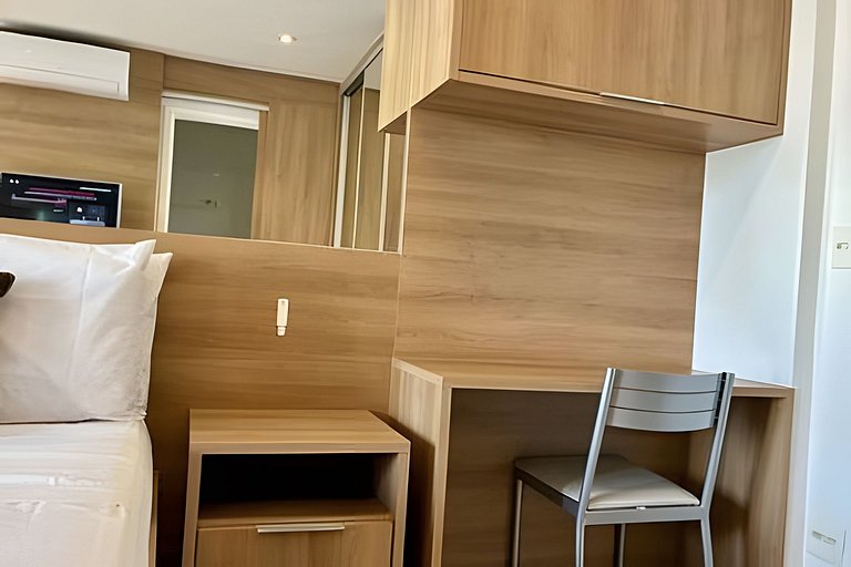 Studio de Luxo c/ piscina, academia e garagem(112)