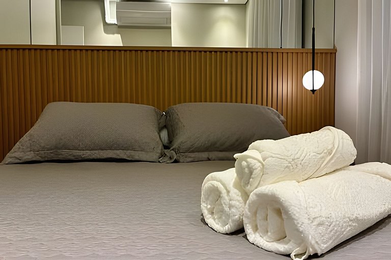 2 Dorm Charmoso c/ Academia, Piscina e vaga (007)