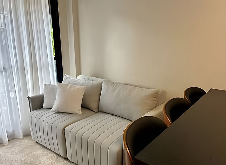 2 Dorm Charmoso c/ Academia, Piscina e vaga (007)