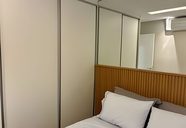 2 Dorm Charmoso c/ Academia, Piscina e vaga (007)