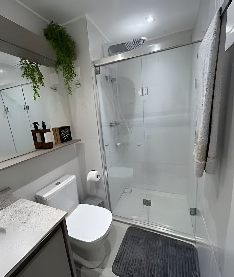 Apto de luxo com piscina incrível, academia(2206B)
