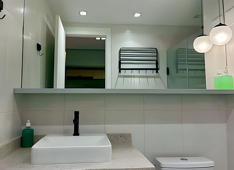 Apto de luxo com piscina incrível, academia(2006A)