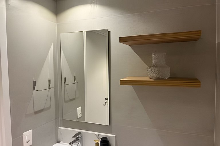 Studio c/ piscina, academia e próx. metrô (405)