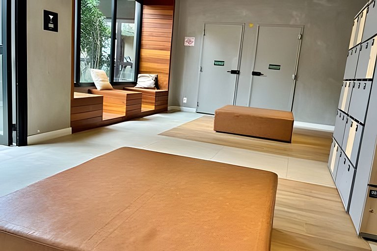 Studio com academia e coworking próx PUC (707)