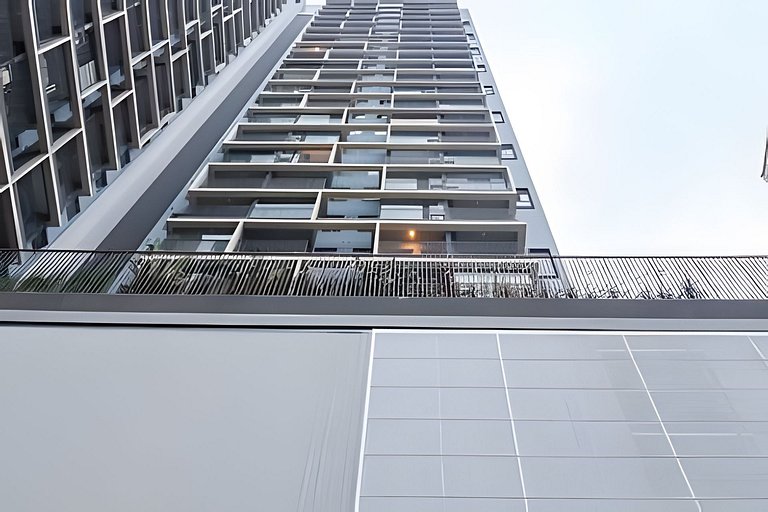 Apto de luxo com spa, academia próx metrô (419)