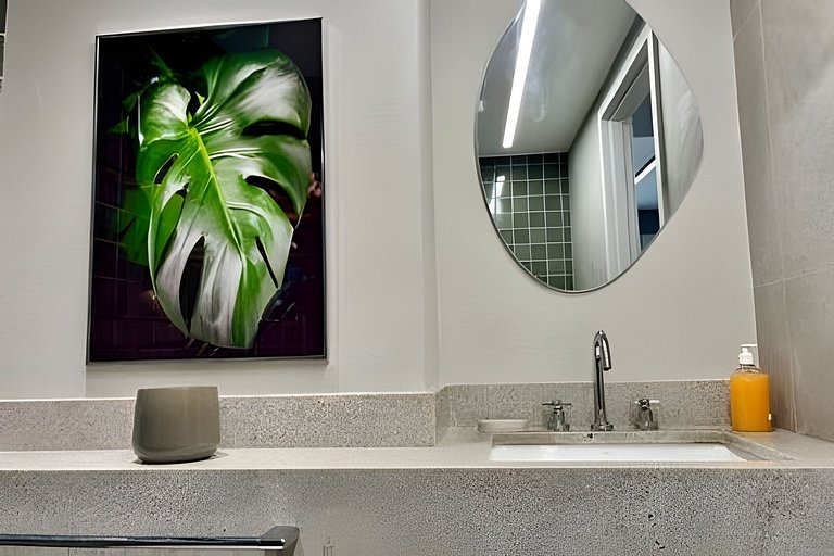 Apto de luxo com spa, academia próx metrô (419)
