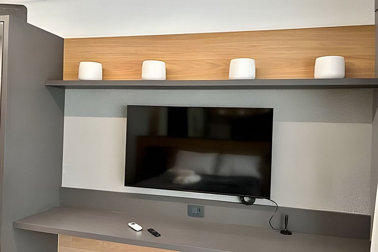 Apto de luxo com spa, academia próx metrô (419)