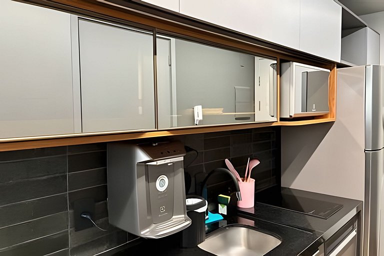 Apto de luxo com spa, academia próx metrô (306)