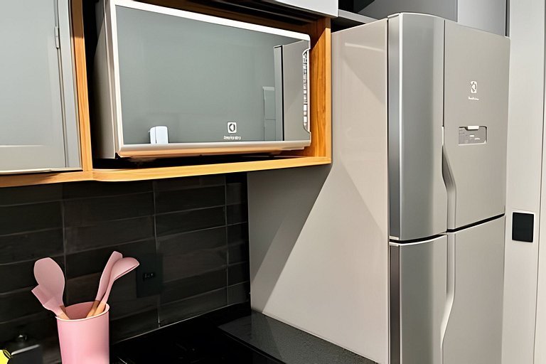 Apto de luxo com spa, academia próx metrô (306)