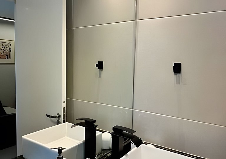 Apto Charmoso c/ Academia e piscina (204)