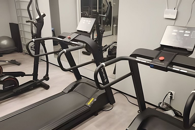 Apto de luxo com spa, academia próx metrô (521)