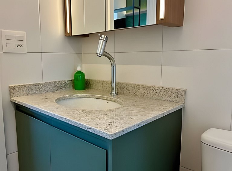 Apto luxo com piscina incrível e academia (155B)