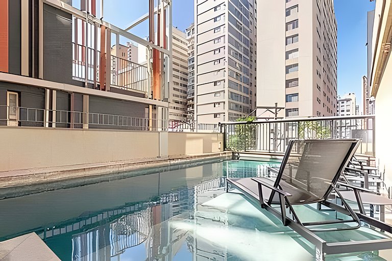 Apto c/ piscina, academia e próx. metrô (507)