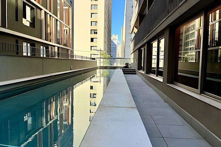 Apto c/ piscina, academia e próx. metrô (507)
