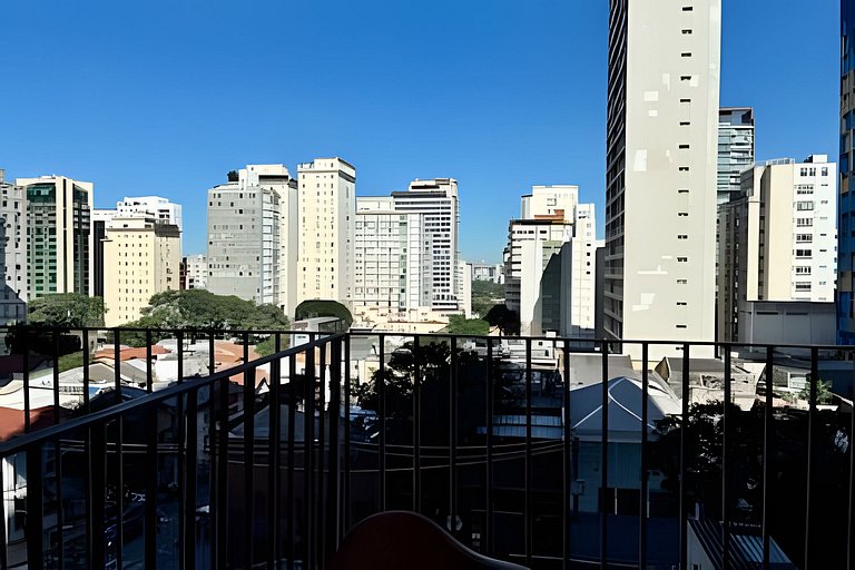 Apto c/ piscina, academia e próx. metrô (507)